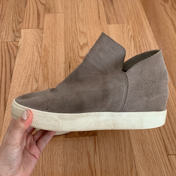 Suede Steve Madden boot with hidden wedge - Picture 3 of 4